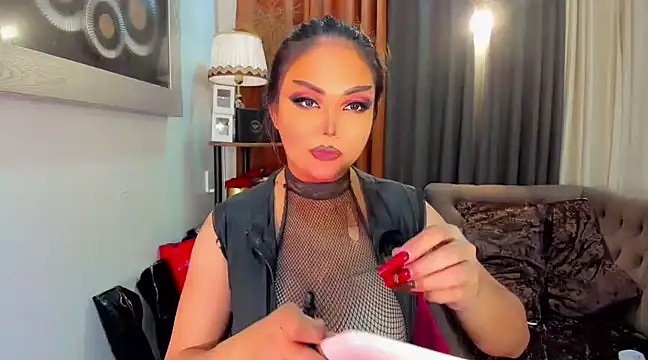 Snapshot of AsianHotieTS chatting on 01.07.25 AsianHotieTS online show from 01.07.25