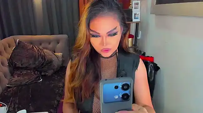 Snapshot of AsianHotieTS chatting on 02.05.25 AsianHotieTS online show from 02.05.25