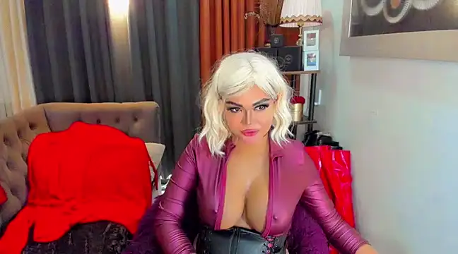 Snapshot of AsianHotieTS chatting on 02.28.25 AsianHotieTS online show from 02.28.25