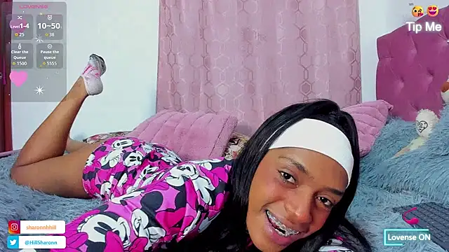 Snapshot of sharon_hill chatting on 09.19.25 sharon hill online show from 09.19.25