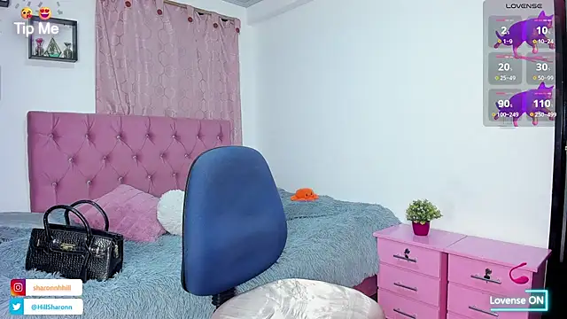 Snapshot of sharon_hill chatting on 10.05.25 sharon hill online show from 10.05.25
