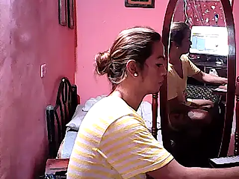 yummy 21xxx online show from 02.08.25