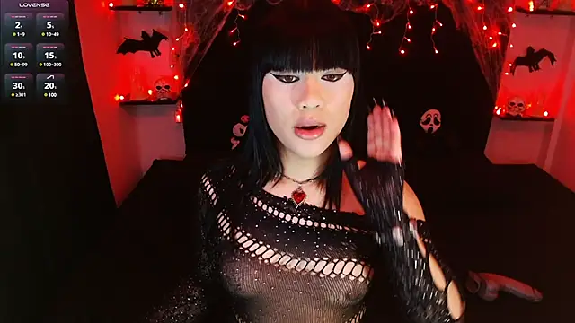 Snapshot of My_vampire_Mia chatting on 01.29.25 My vampire Mia online show from 01.29.25