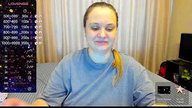 Snapshot of AlanaBrox chatting on 02.16.25 AlanaBrox online show from 02.16.25