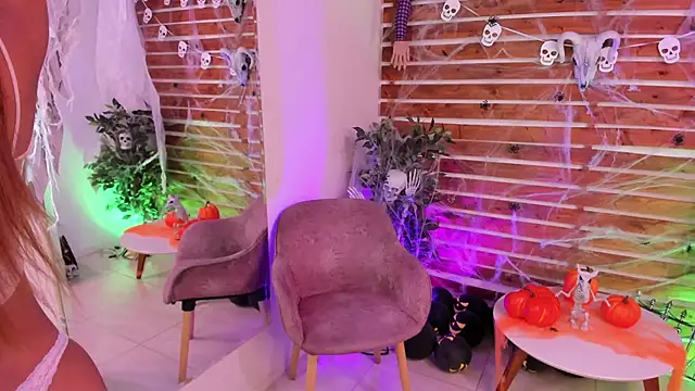 Snapshot of _MeganRain chatting on 10.17.25 MeganRain online show from 10.17.25