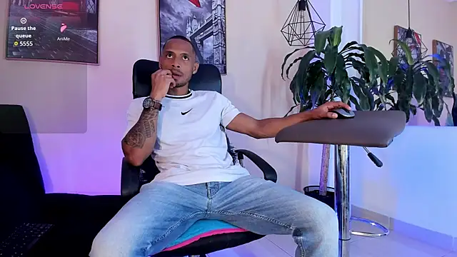 Sweet Alessandre online show from 10.22.25