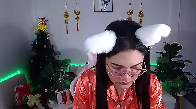 Snapshot of plysaithailand chatting on 01.15.25 plysaithailand online show from 01.15.25