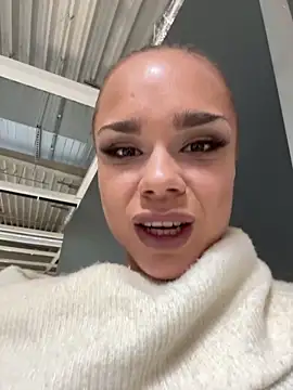 Snapshot of PennyPrincess chatting on 12.17.24 PennyPrincess online show from 12.17.24