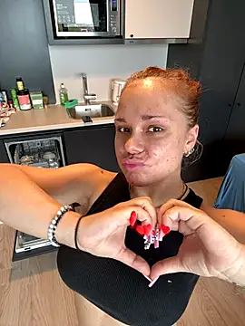 Snapshot of PennyPrincess chatting on 10.15.25 PennyPrincess online show from 10.15.25