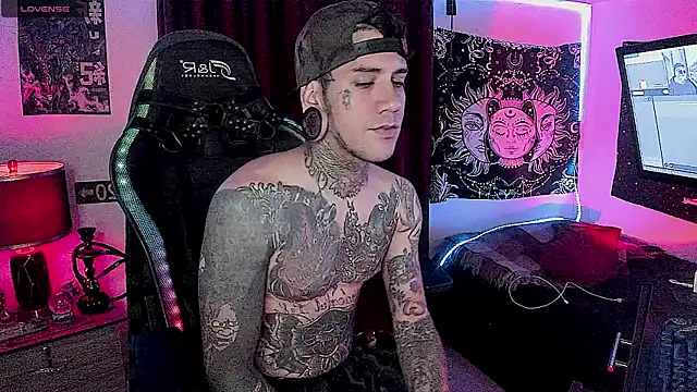 Snapshot of josh__ackerman chatting on 12.30.24 josh ackerman online show from 12.30.24