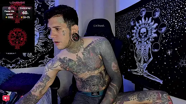 Snapshot of josh__ackerman chatting on 01.21.25 josh ackerman online show from 01.21.25