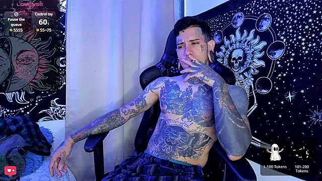 Snapshot of josh__ackerman chatting on 01.26.25 josh ackerman online show from 01.26.25