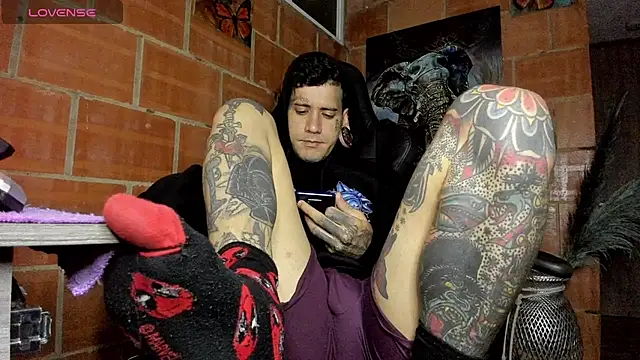 Snapshot of josh__ackerman chatting on 02.16.25 josh ackerman online show from 02.16.25