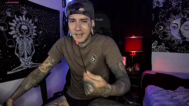 Snapshot of josh__ackerman chatting on 03.11.25 josh ackerman online show from 03.11.25