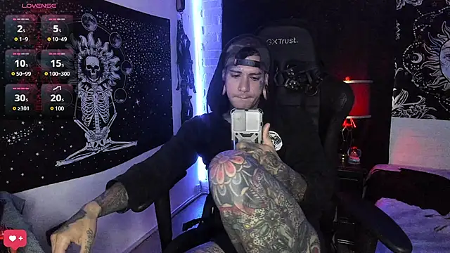 Snapshot of josh__ackerman chatting on 03.12.25 josh ackerman online show from 03.12.25