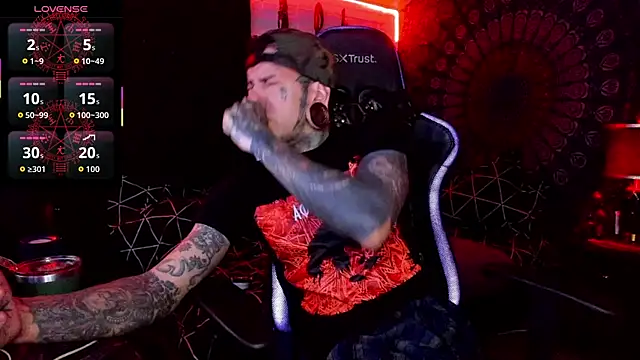 Snapshot of josh__ackerman chatting on 10.07.25 josh ackerman online show from 10.07.25