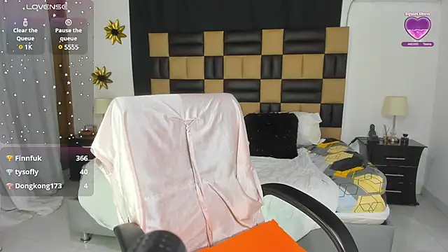Snapshot of BarbieKano chatting on 01.15.25 BarbieKano online show from 01.15.25