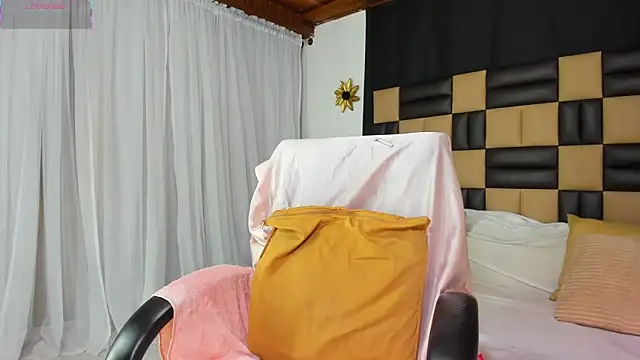 Snapshot of BarbieKano chatting on 10.17.25 BarbieKano online show from 10.17.25