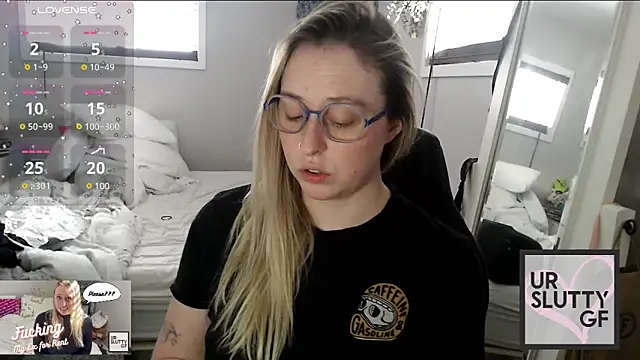 Snapshot of ursluttygf chatting on 12.14.24 ursluttygf online show from 12.14.24