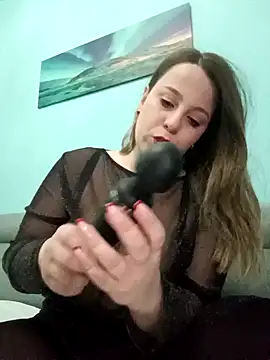 Snapshot of Emma96_hot chatting on 12.23.24 Emma96 hot online show from 12.23.24