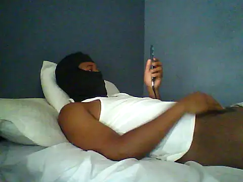 Snapshot of TitularAdaption chatting on 11.02.25 TitularAdaption online show from 11.02.25