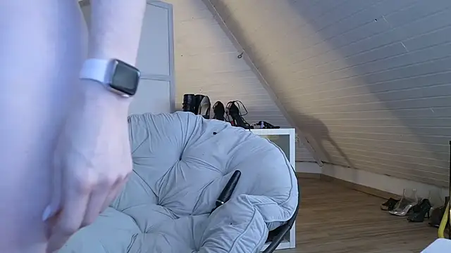 Sabdeluxe online show from 12.05.25