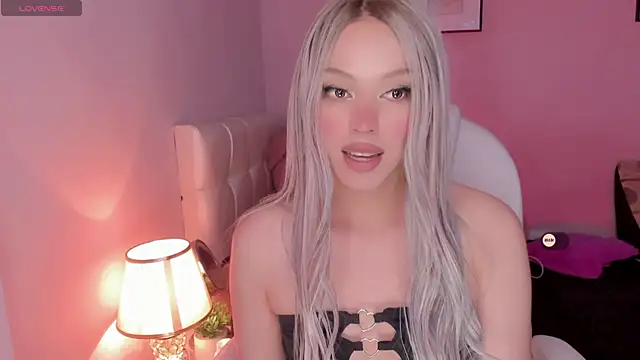 Snapshot of EvaEvangeline chatting on 12.17.24 EvaEvangeline online show from 12.17.24