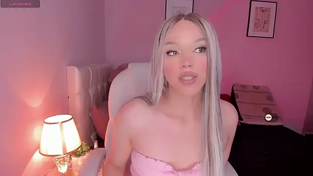 Snapshot of EvaEvangeline chatting on 12.28.24 EvaEvangeline online show from 12.28.24
