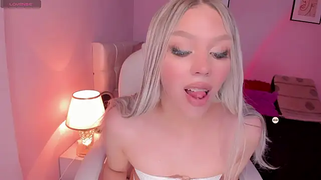Snapshot of EvaEvangeline chatting on 01.19.25 EvaEvangeline online show from 01.19.25