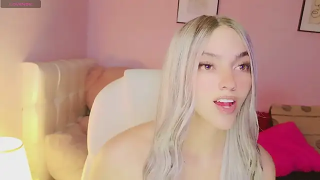 Snapshot of EvaEvangeline chatting on 09.23.25 EvaEvangeline online show from 09.23.25