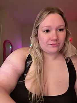 Snapshot of PiggyRose chatting on 02.01.25 PiggyRose online show from 02.01.25