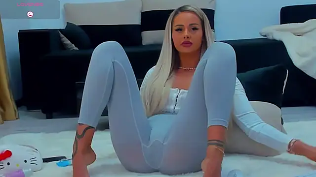 Snapshot of MelanieLexxx chatting on 01.06.25 MelanieLexxx online show from 01.06.25