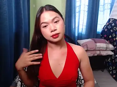 Snapshot of Kiana_Lee chatting on 11.12.25 Kiana Lee online show from 11.12.25