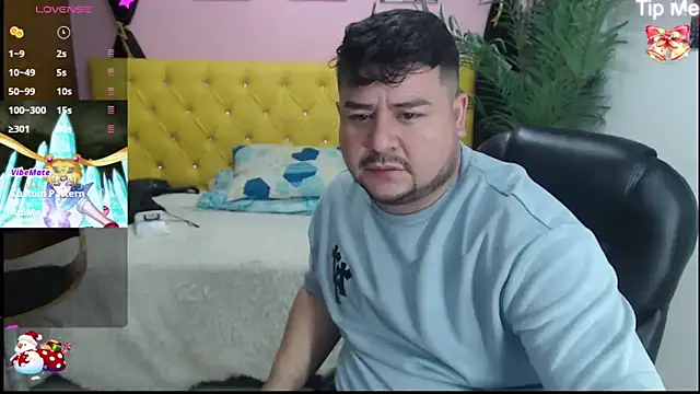 Snapshot of oso_dirty_ chatting on 12.17.24 oso dirty  online show from 12.17.24