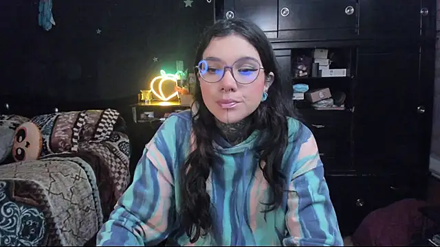 Snapshot of Lilmarieee chatting on 01.21.25 Lilmarieee online show from 01.21.25