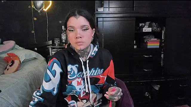 Snapshot of Lilmarieee chatting on 09.17.25 Lilmarieee online show from 09.17.25