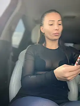 Snapshot of YOUR-KARINA chatting on 02.04.25 YOUR-KARINA online show from 02.04.25