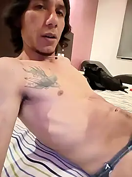 Snapshot of Latinopervs chatting on 02.01.25 Latinopervs online show from 02.01.25