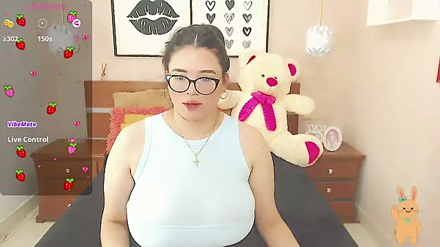 Snapshot of miss_linda_ chatting on 01.17.25 miss linda  online show from 01.17.25