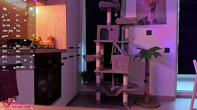 Snapshot of _alleyesonme_ chatting on 03.17.25  alleyesonme  online show from 03.17.25