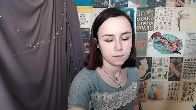 Snapshot of VeryVeryVeryShy_ chatting on 02.02.25 VeryVeryVeryShy online show from 02.02.25