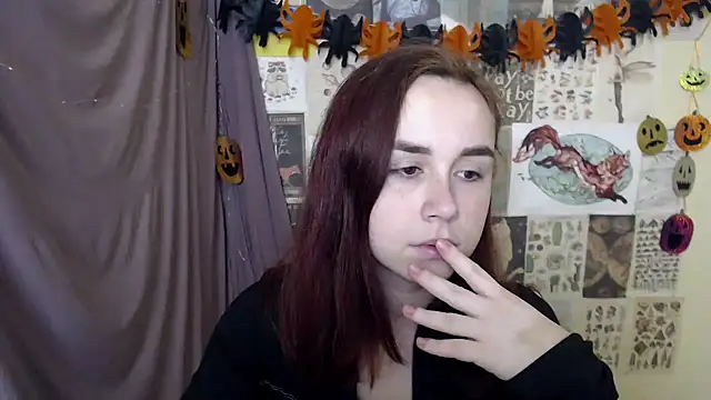 Snapshot of VeryVeryVeryShy_ chatting on 10.27.25 VeryVeryVeryShy online show from 10.27.25