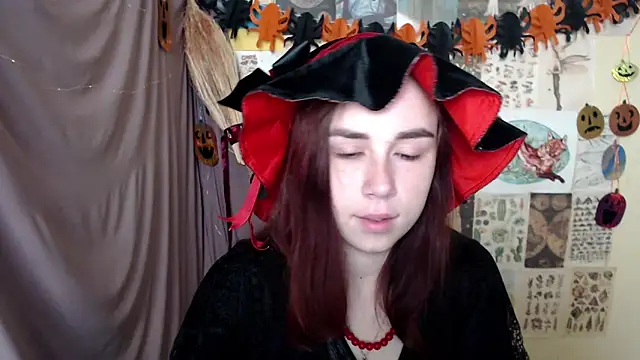 Snapshot of VeryVeryVeryShy_ chatting on 10.31.25 VeryVeryVeryShy online show from 10.31.25