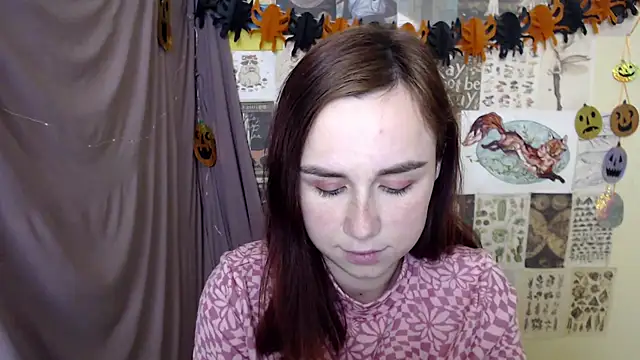 Snapshot of VeryVeryVeryShy_ chatting on 11.01.25 VeryVeryVeryShy online show from 11.01.25