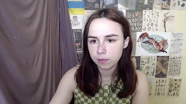 Snapshot of VeryVeryVeryShy_ chatting on 11.24.25 VeryVeryVeryShy online show from 11.24.25