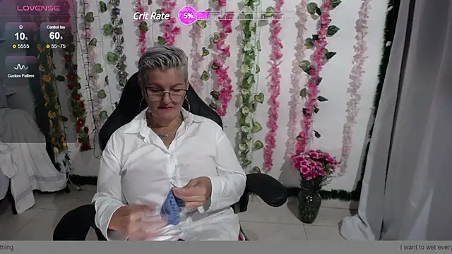 Snapshot of bety-cum2 chatting on 01.17.25 bety-cum2 online show from 01.17.25