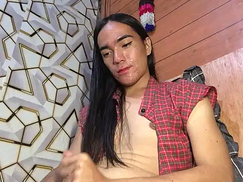 Snapshot of sexysassymirax chatting on 09.14.25 sexysassymirax online show from 09.14.25