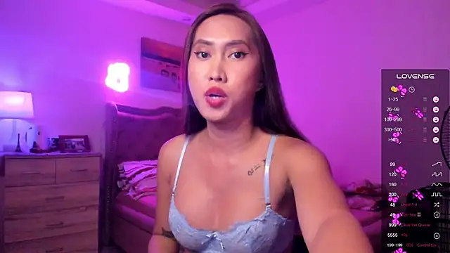 Snapshot of BombshellPH chatting on 01.19.25 BombshellPH online show from 01.19.25