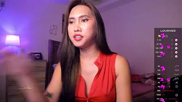 Snapshot of BombshellPH chatting on 01.19.25 BombshellPH online show from 01.19.25