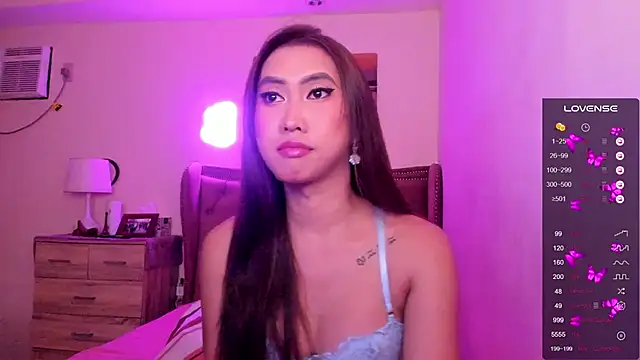 Snapshot of BombshellPH chatting on 01.31.25 BombshellPH online show from 01.31.25
